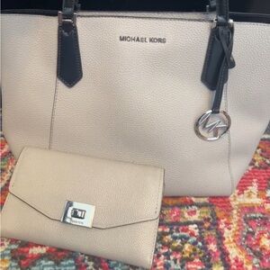 Michael Kors Pearl Gray and Black Tote with Matching Tri-fold wallet/clutch